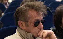 Watch: What's Sean Penn doing at the Jan 6 hearings?