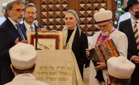 Herzog greeted with singing at historic Istanbul synagogue