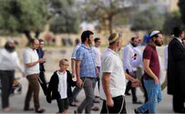 Bennett closes Temple Mount to Jews for rest of Ramadan