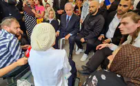 Netanyahu pays condolence visit - and extremists protest
