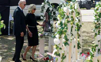 Biden visits memorial to Uvalde shooting victims