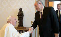Pope hosts Yad Vashem director at Vatican