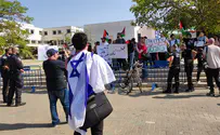 Protesters in Tel Aviv: 'Mother of the martyr, rejoice'
