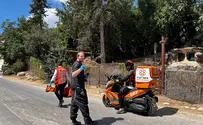 Beit Shemesh teen collapses, is revived by first responders