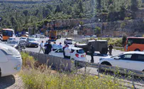 One wounded in terrorist shooting north of Jerusalem