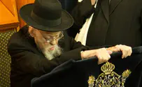 Video: Rabbi Eliyashiv at Brit After Release from Hospital
