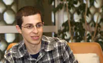 Gilad Shalit 'Was Surrounded by Suicide Bombers'
