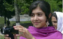 Pakistani Schoolgirl Shot in Head by Taliban Wins Nobel Prize