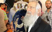 Torah Scrolls from U.S. Welcomed at Ulpana Neighborhood
