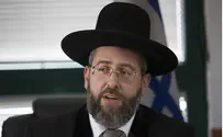 Chief Rabbi Explains How to Observe Shabbat Under Fire