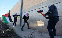 Watch: Arabs Tear Hole Through Jerusalem Security Fence