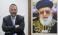 'Submissive' Deri Officially Returns to Head Shas