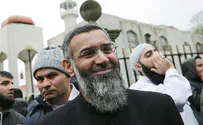 Notorious UK Cleric Anjem Choudary Charged over ISIS Recruitment