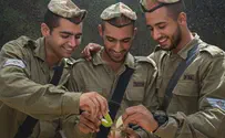 Watch: IDF Soldiers Give 12-Tongue Salute