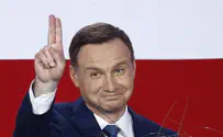 Poland’s president honors Jewish Theater actors
