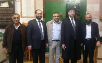 Chief Rabbi goes to strengthen Hevron