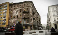 Poland signs law to prevent return of post-WWII property