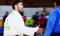 Egyptian judoka refuses to shake Israeli rival's hand