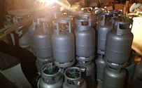Police find 42 gas canisters in Bnei Brak storehouse
