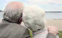 Jewish couple in their 80s die holding hands