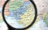 Suicide bomber kills 128 in Pakistan