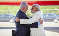 PM Netanyahu and Indian PM Modi visit mobile desalination plant