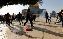 Tourist, police officer injured in Temple Mount riots