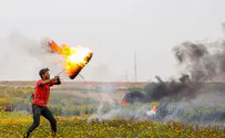 IDF warns: Don't touch kites from Gaza