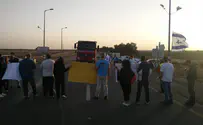 Protesters shut down Gaza crossing