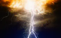 Three men hit by lightning at Zikim Beach