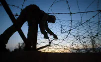 Bedouins cut fence, plunder IDF base