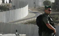 Bomb thrown at Border Police Abu Dis headquarters
