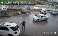Woman punches Arab who tried to steal her car