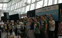 Watch: Singing Hatikva before taking off for Israel