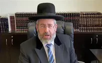 Rabbi Lau condemns desecration of Holy Ark in Homesh