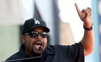 Ice Cube defends Farrakhan, denies he ordered rabbi beaten up