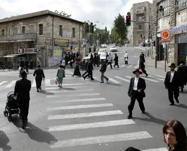 Why is Israel's Shin Bet operating in this haredi neighborhood?