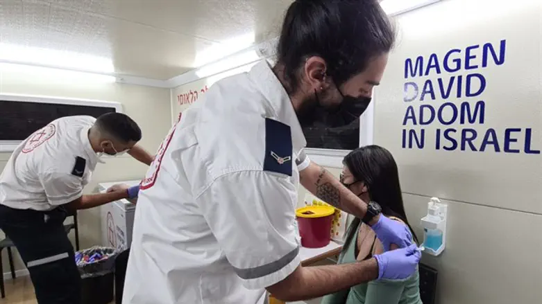 Vaccinations at the MDA caravan