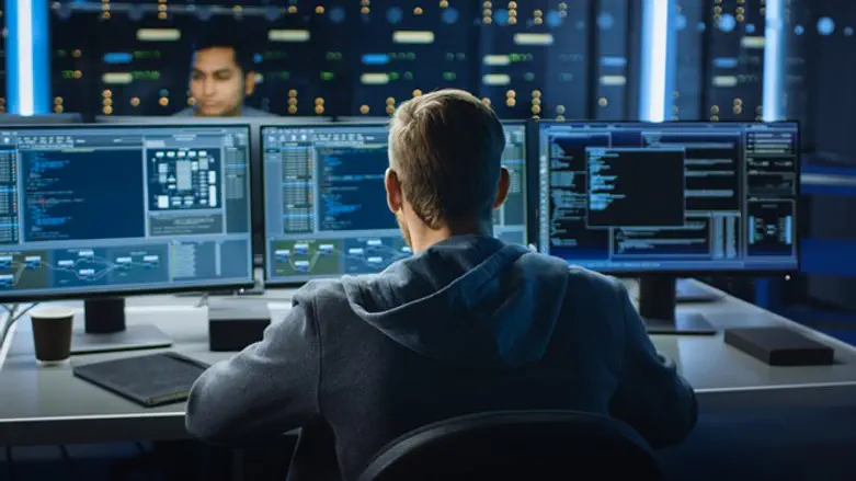 Tracking (illustration)