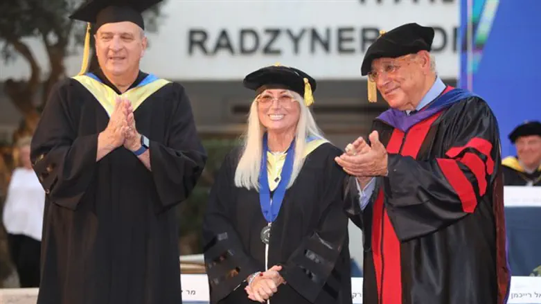 Dr. Miriam Adelson at the ceremony