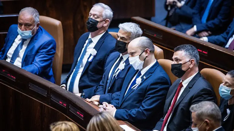 רה''מ בנט והשרים במליאת הכנסת