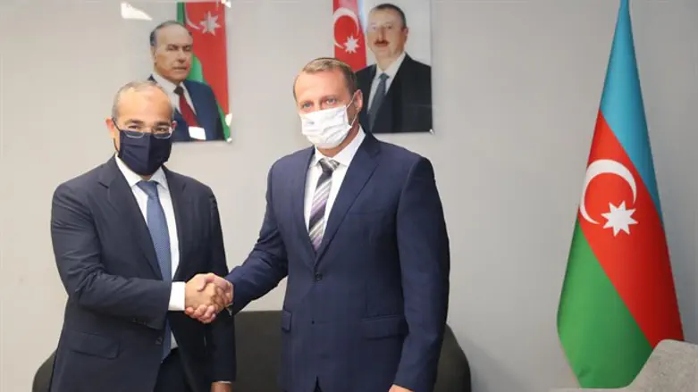 Yoel Razvozov with the Azeri minister