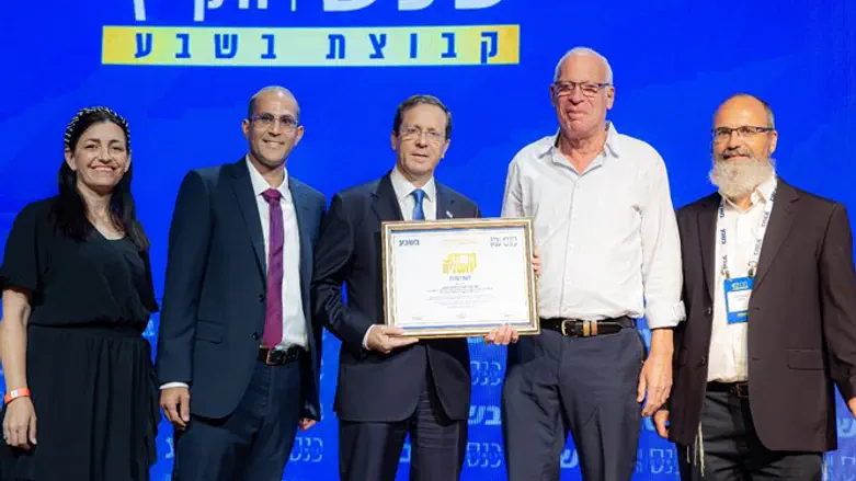 Former Minister Uri Ariel awarded Jerusalem Prize