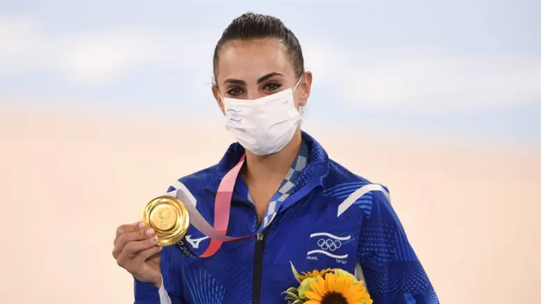 Linoy Ashram with her gold medal