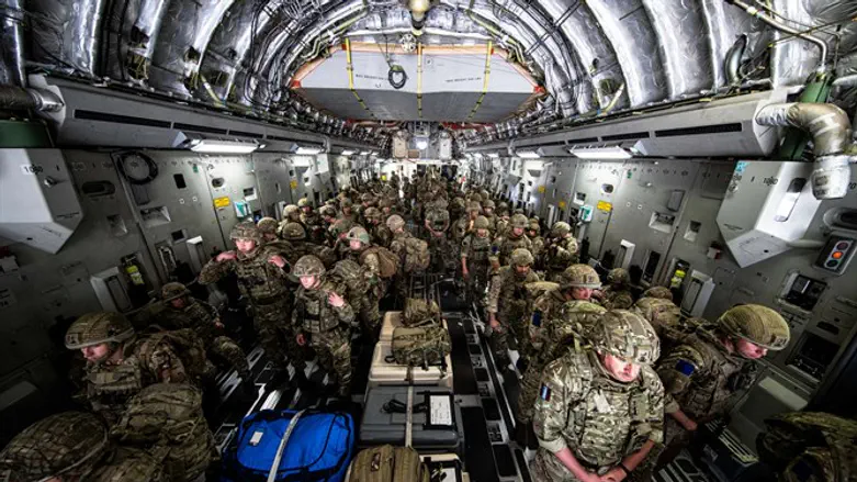 US soldiers on plane leaving Afghanistan