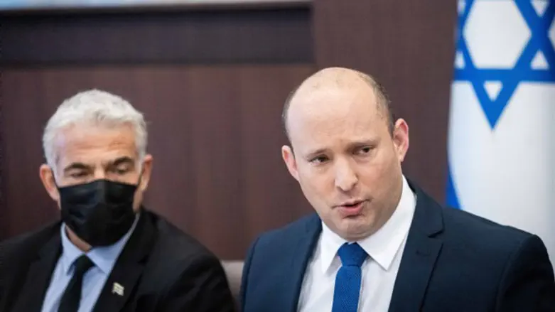 Naftali Bennett and Yair Lapid at cabinet meeting, September 5th