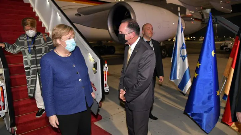 Merkel land in Israel