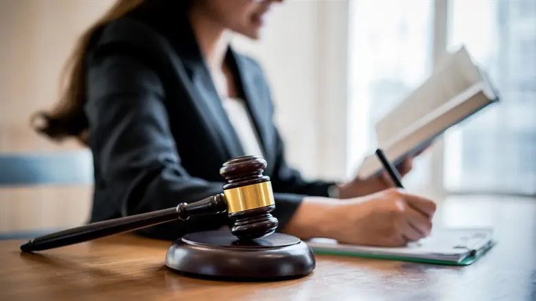 Judge in court (illustrative)