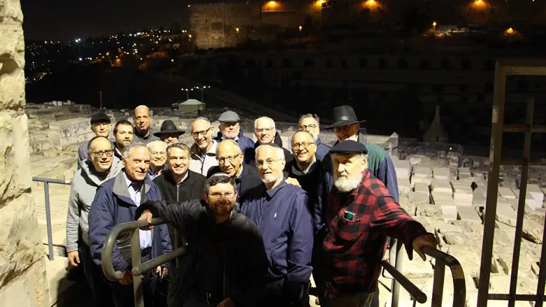 OU group visits the Mount of Olives