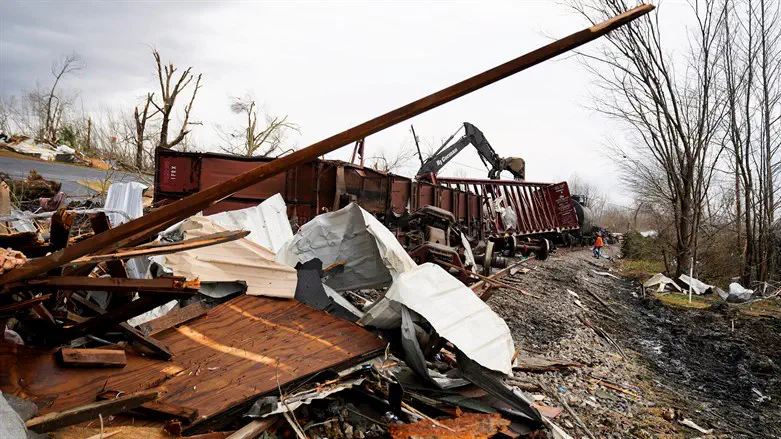 Train derailment after tornadoes rips through several US states in Earlington, Kentucky